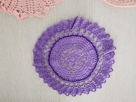 Háčkované obrusy, dečky väčšie, 