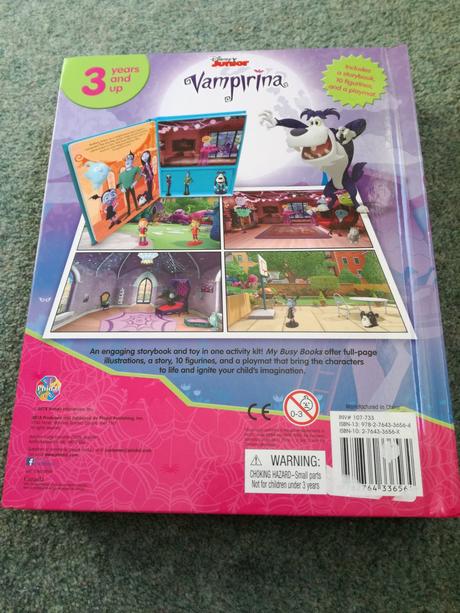 My busy book vampirina, 