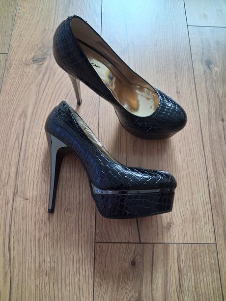 Lodicky na platforme, 39