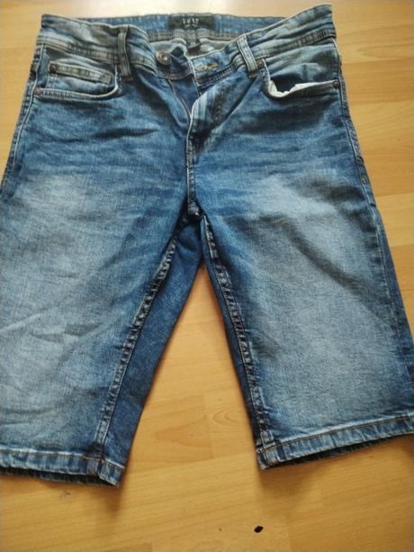 Tristvrtove rifle, xs