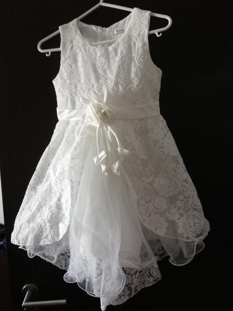 Dievčenské saty, 128