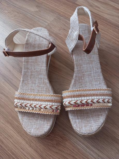 Dámske sandále, 39