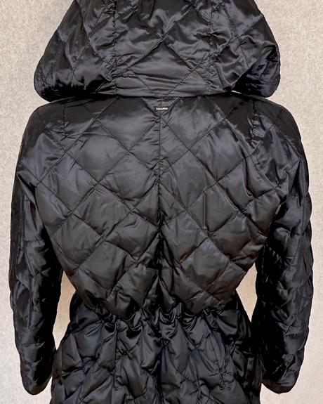 Max mara prešívaná bunda s kapucňou, 36