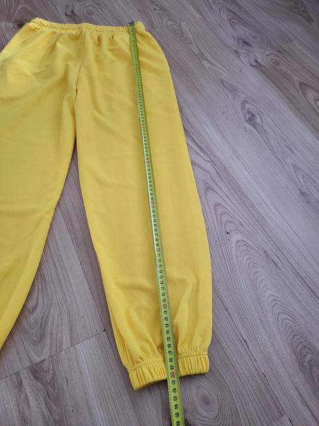 3ks tepláky nové, xs