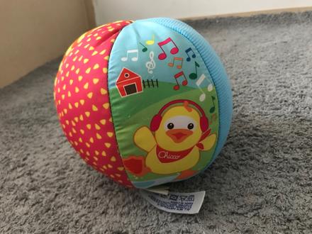 Hudobná lopta chicco musical ball,