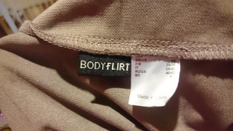 Úpletové béžovo hnedé šaty s/m, zaujímavý dekolt, bonprix,s