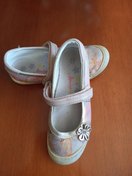 Princeznickove poltopánky, 31