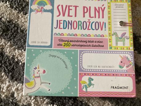 Svet plný jednorožcov blok,