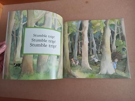 Michal rosen we're going on a bear hunt,