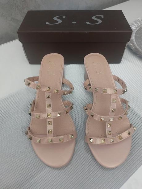 Dámske šľapky, 37