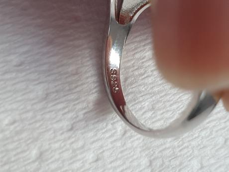 Strieborný prsteň, 