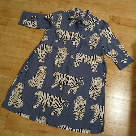 Bavlnené midi šaty s 3/4 rukávom s tigrami, 48