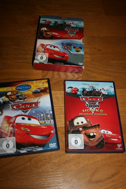 Dvd cars 2 kusy,