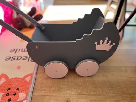 Dreveny kociar pre bábiky, 