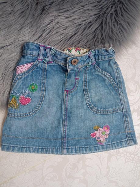 Dievčenská rifľová sukňa s nášivkami,2-3 r., marks & spencer,92