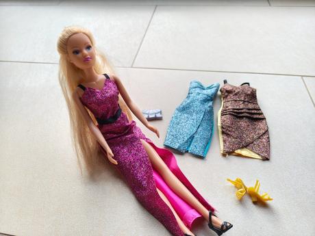 Bábika simba toys so šatami a topánkami, 