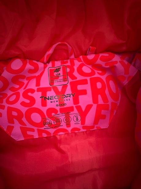 Lyžiarska bunda, 158