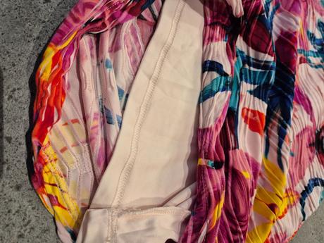 Kvetované šaty, amisu,38