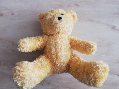 Plyšový medveď žltý, 