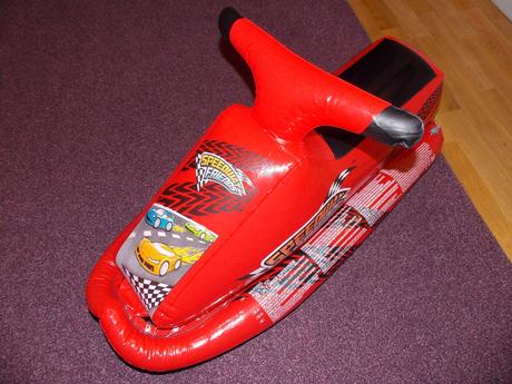 Nafukovací vodný skúter, 