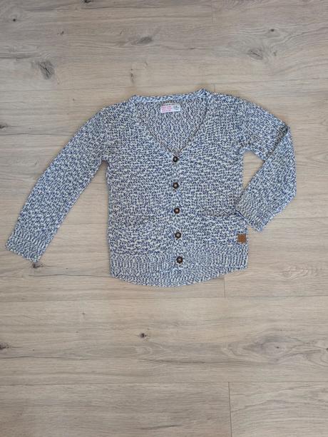 Ľahučký svetrík, reserved,128