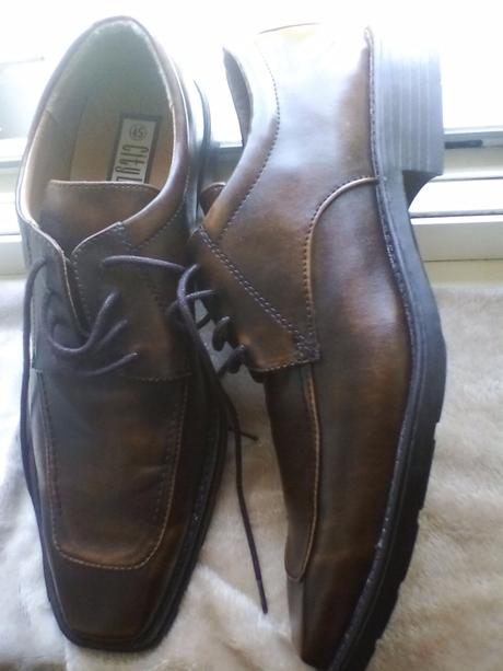 Kožené  pc 345 eur, reno,45