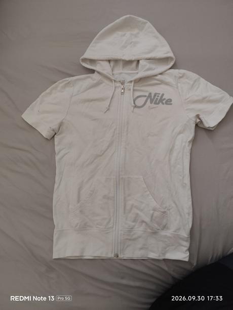 Mikyno-vesta, nike,m