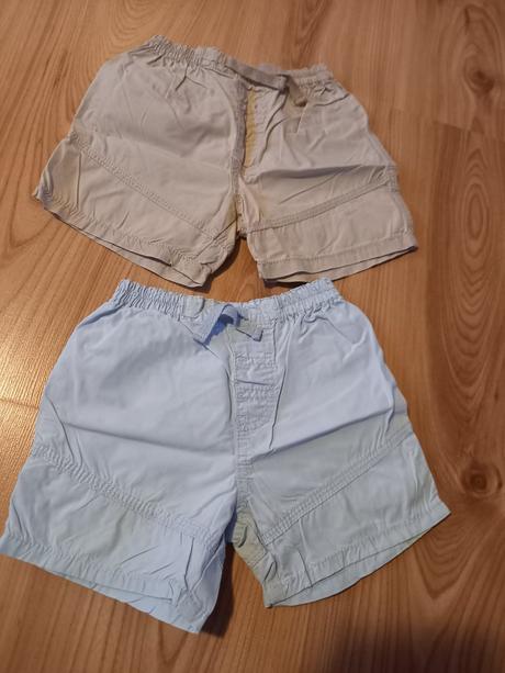 2x kraťasy, f&f,68