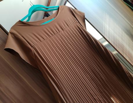 Krásne plisovane maxi šaty, 