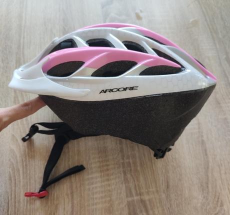 Dievčenská/ dámska prilba na bicykel veľ. s/m, s