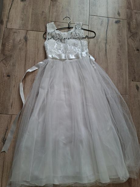 Šaty na 1. sväté prijímanie, 140