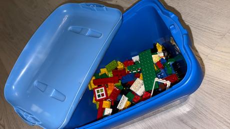 Predám lego classic set 6161 s vytlačeným komplet,