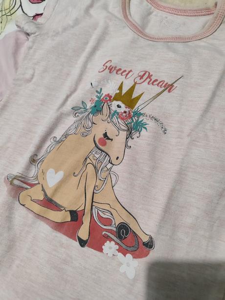 Nočné košieľky, 110