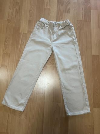 Béžové nohavice, 134