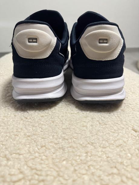 Botasky th, tommy hilfiger,42