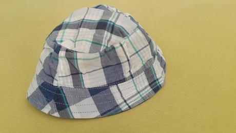 Obojstranny klobucik vel. 9-12 mes., f&f,80