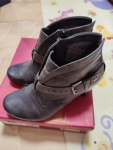 Raz obute mustang c.37, mustang,37