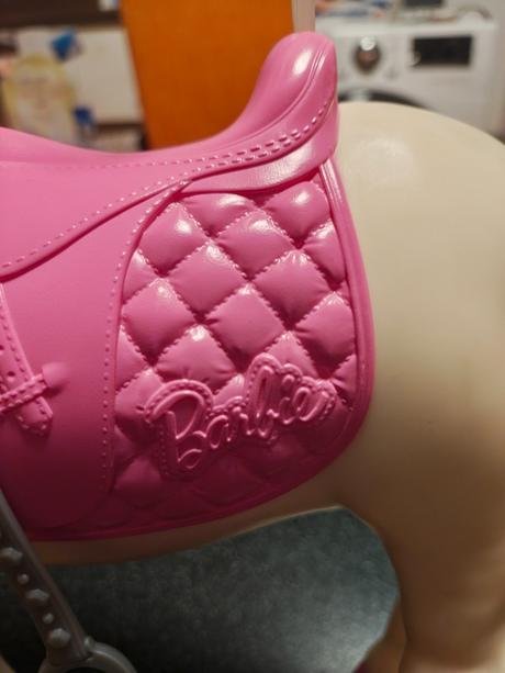 Interaktívny kôň barbie, 