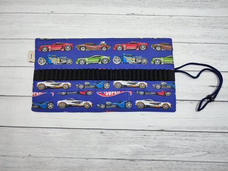 Rolovací peračník - pastelkovník,