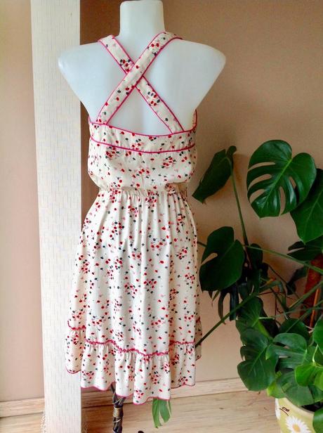 Krasne šaty /80a, 38 / m