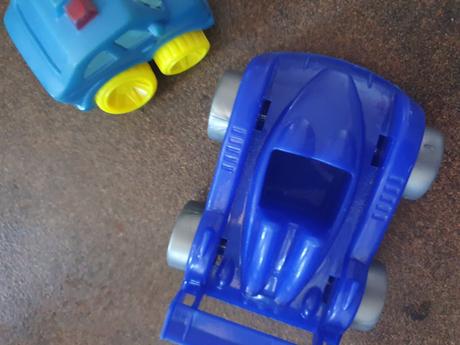 3 autíčka  pre najmenších, 