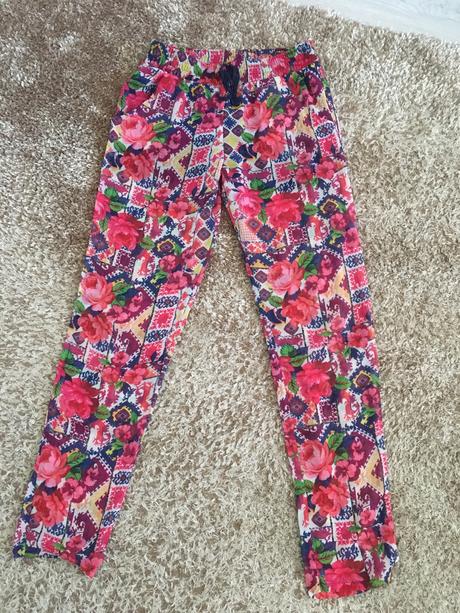 Ľahučké nohavice, bershka,xs