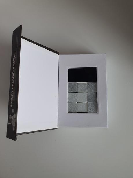 Chladiace kamene do whisky, 