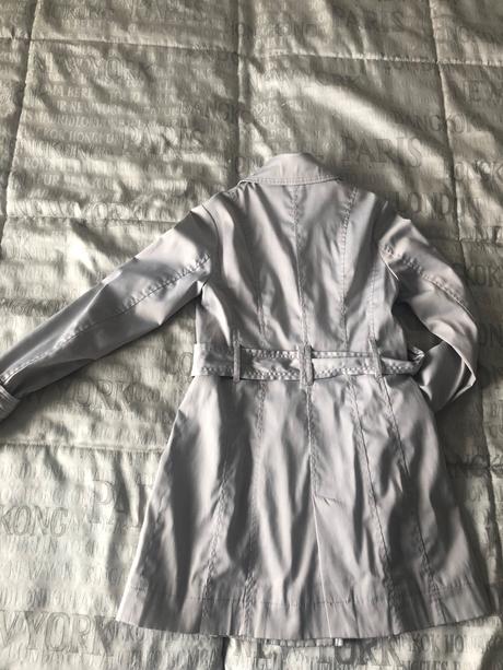 Bledo šedí kabát, amisu,36