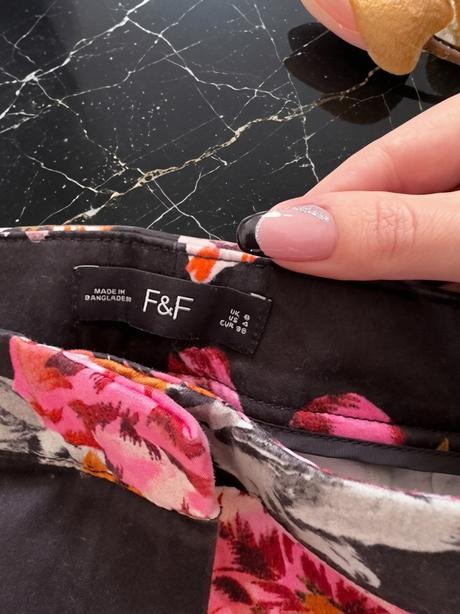 Elegantné nohavice s kvetmi, f&f,s