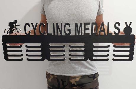 80 cm držiaky na medaily,