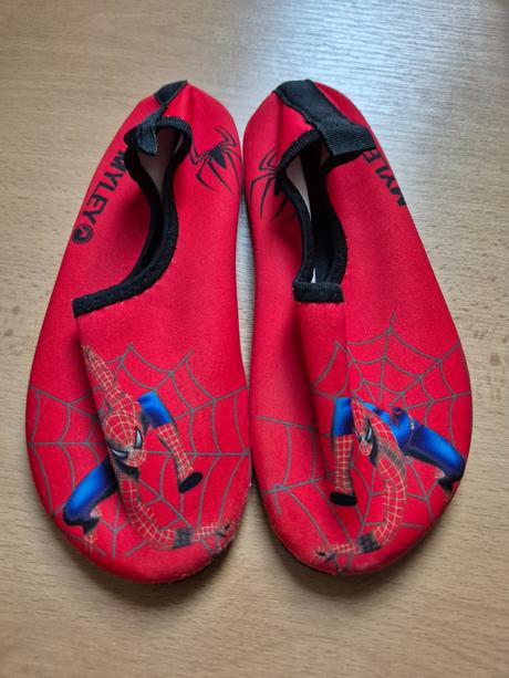 Topánky do vody, 30