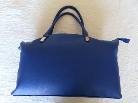 Väčšia kabelka, príručná taška,