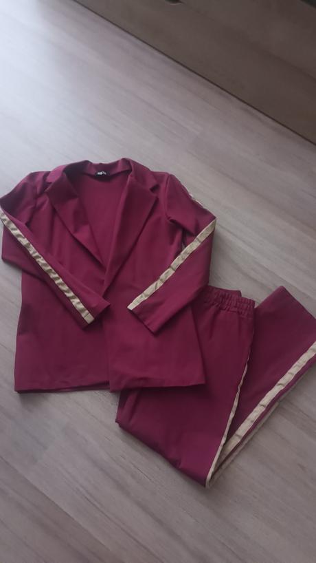 Športovo - elegantný komplet, xs