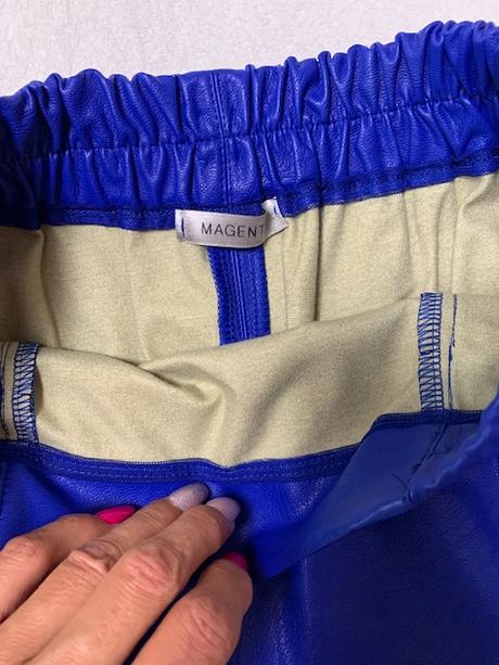 Kratšia sukňa z eko-kože s gumou v páse zn.magenta, m / s